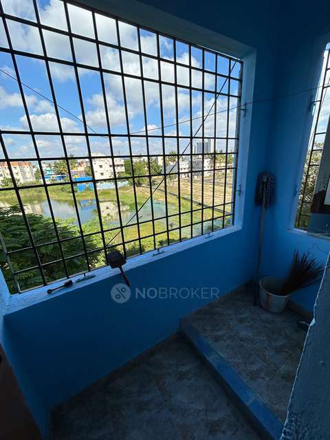 1 BHK Flat In Lake View Apartment For Sale  In Sholinganallur Junction