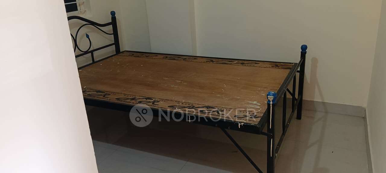 1 BHK Flat In Standalone  Building for Rent  In Benson Town