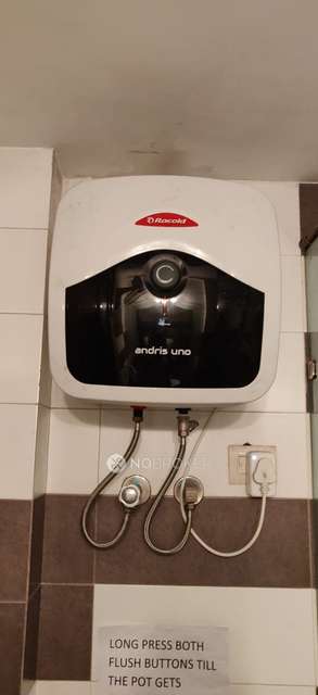 4 BHK Flat For Sale  In Saket