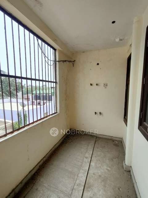 3 BHK Flat For Sale  In Pitam Pura