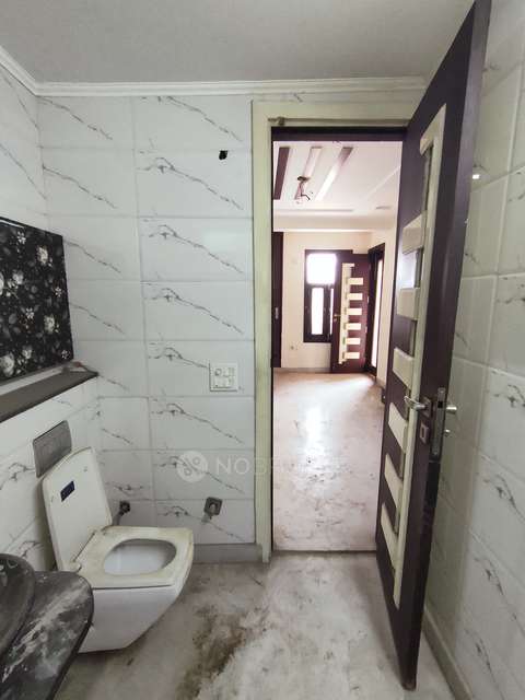 3 BHK Flat For Sale  In Pitam Pura