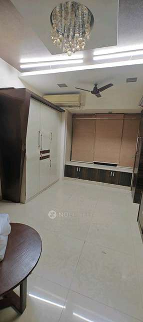 2 BHK Flat In Safa Tower  For Sale  In Dongri
