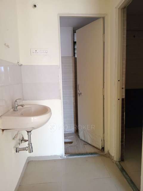 2 BHK Flat In Hashmi Modern Residency For Sale  In Guruwar Peth