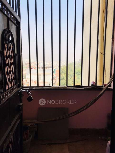 2 BHK Flat In Vrindavan Heights Apartment For Sale  In Janak Puri