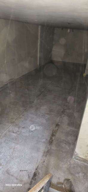 Godown/Warehouse in  Panchsheel Park, Delhi for Rent 