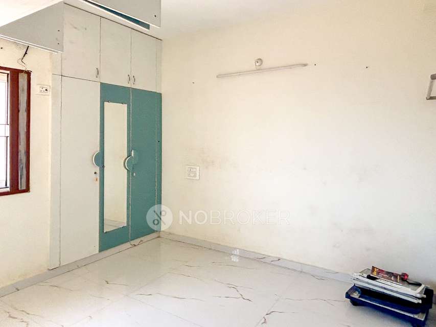 2 BHK Flat In Mp Avenue For Sale  In Pammal