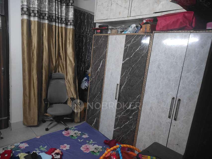 2 BHK Flat In Jps Building For Sale  In Shalimar Garden, 