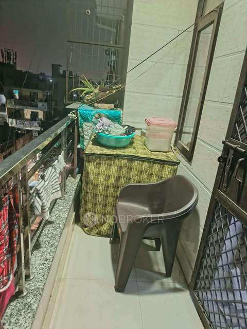 2 BHK Flat In Jps Building For Sale  In Shalimar Garden, 