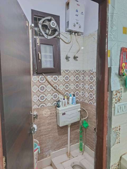 2 BHK Flat In Jps Building For Sale  In Shalimar Garden, 