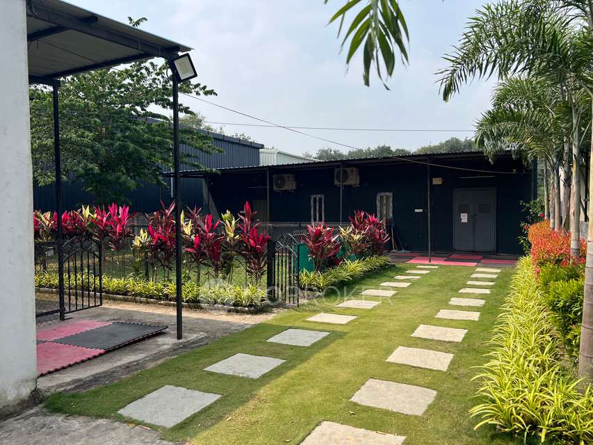 Godown/Warehouse in Tellapur, Hyderabad for Rent 