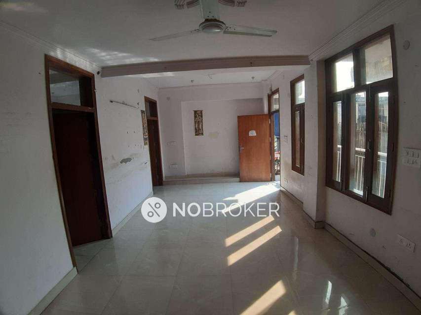 2 BHK Flat In Standalone Building  For Sale  In  South Extension I 