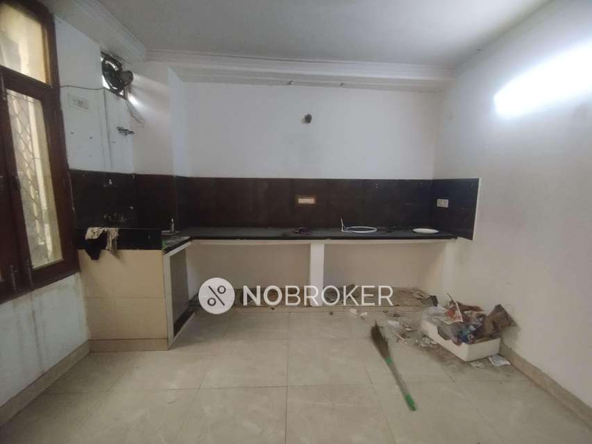 2 BHK Flat In Standalone Building  For Sale  In  South Extension I 