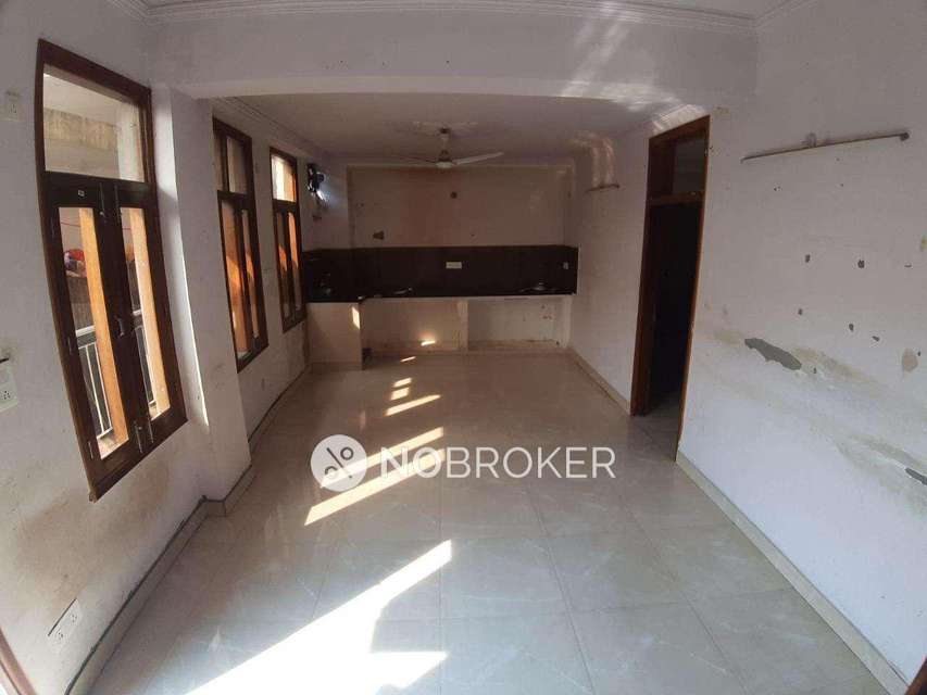 2 BHK Flat In Standalone Building  For Sale  In  South Extension I 