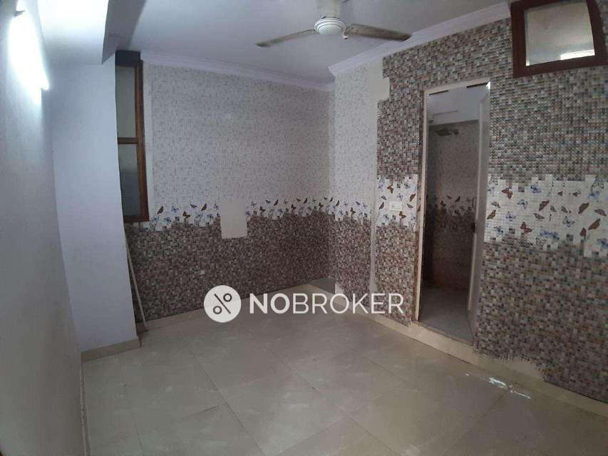 2 BHK Flat In Standalone Building  For Sale  In  South Extension I 