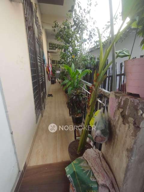 2 BHK Flat In Standalone Building  For Sale  In  South Extension I 