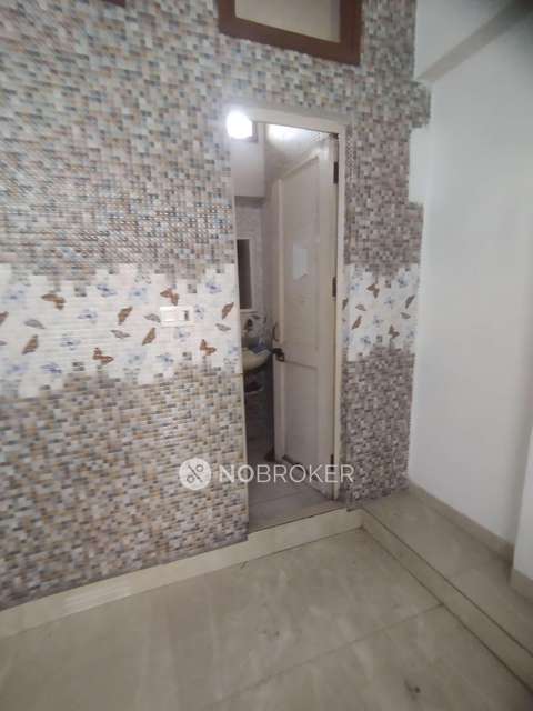2 BHK Flat In Standalone Building  For Sale  In  South Extension I 