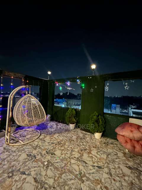 2 BHK Flat In Apartment For Sale  In Daryaganj 