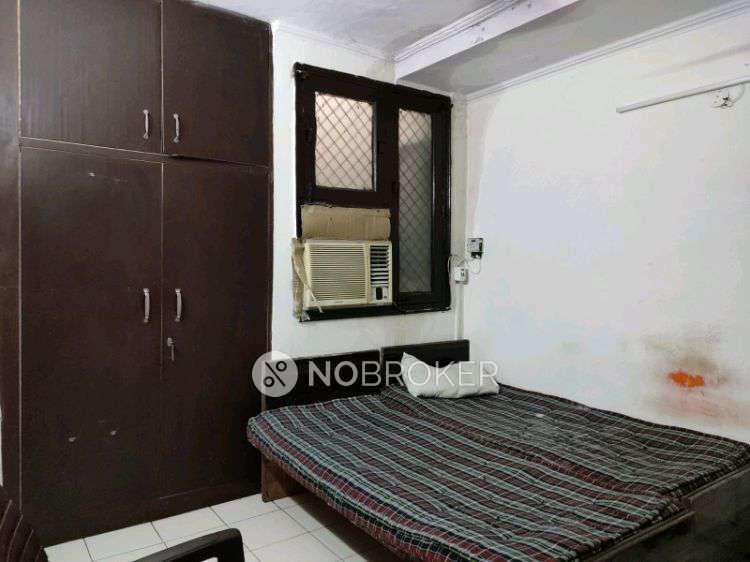 2 BHK Flat In Standalone Building  For Sale  In East Of Kailash