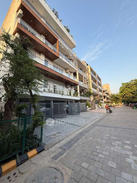 4+ BHK House For Sale  In Sector 53