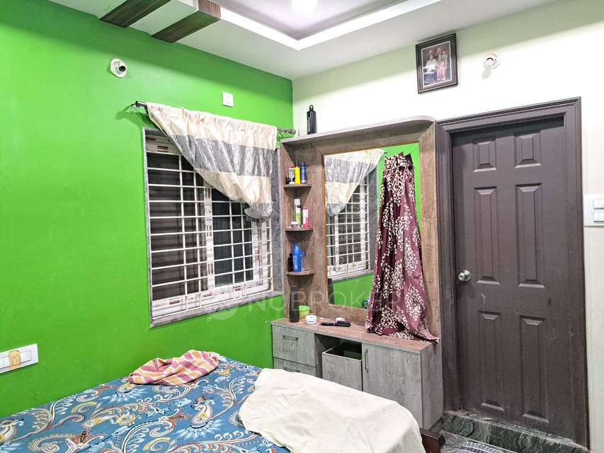 3 BHK Flat In Shiva Srusti For Sale  In Narashima Puram Colony,