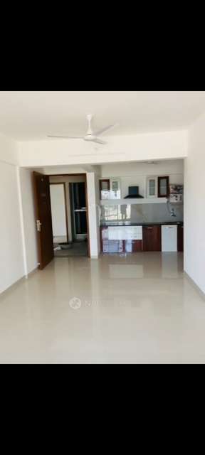 2 BHK Flat In Swastik Prism City Yellow for Rent  In Charholi Budruk