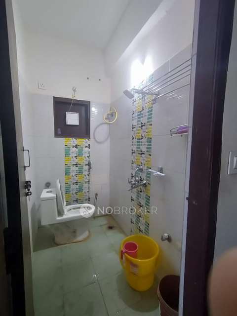 2 BHK Flat In Sai Anugraha Apartments, Puppalaguda For Sale  In Puppalaguda