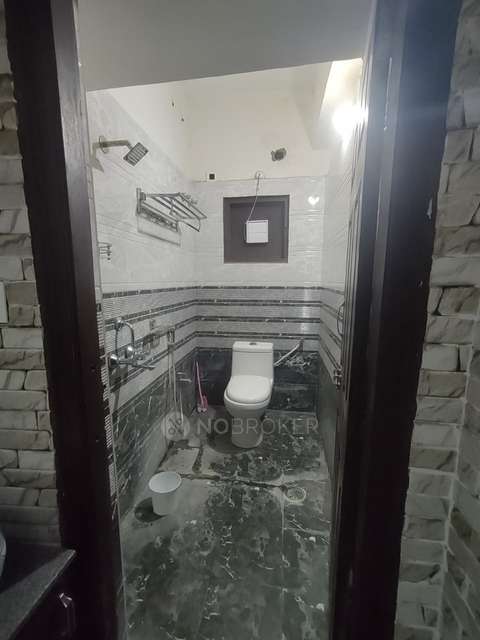 2 BHK Flat In Sai Anugraha Apartments, Puppalaguda For Sale  In Puppalaguda