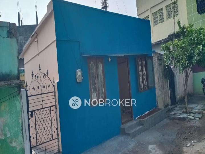 1 BHK Villa In Standaolne  Building for Rent  In Gandhinagar Colony