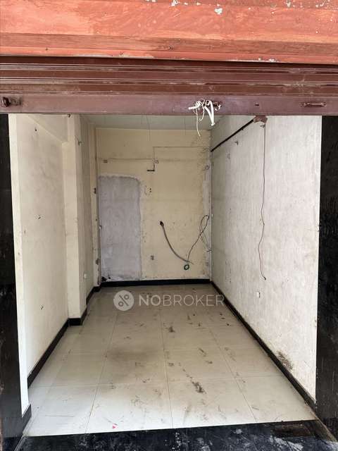 Shop in 1114, Vasantrao Limaye Rd, Near Jagannath Pan Shop, Pune for Rent 