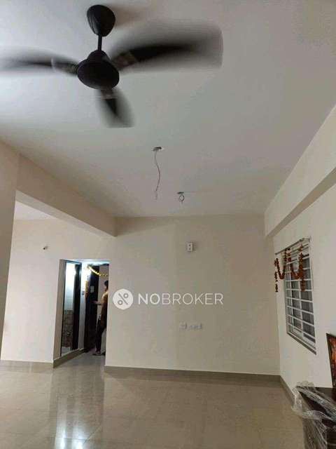 2 BHK Flat In Royal Crown For Sale  In Ameenpur