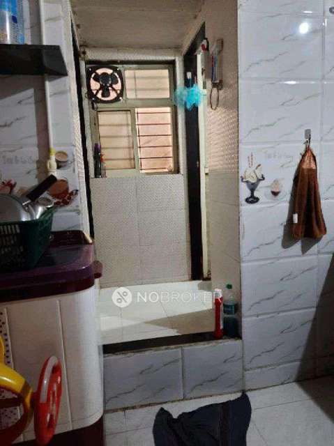 1 RK Flat In Mengeshwar Chawl For Sale  In Reti Bander Cross Rd, Kalu Nagar, Dombivli, Maharashtra 421202, India