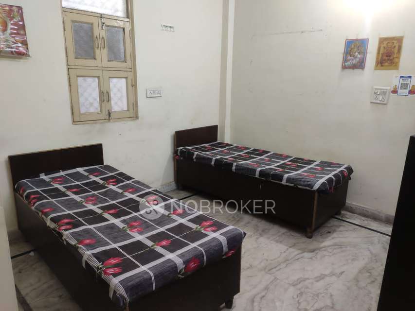 PG for Boys in Laxminagar Metro Station