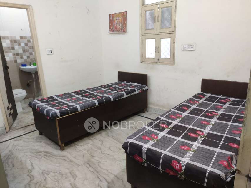 PG for Boys in Laxminagar Metro Station