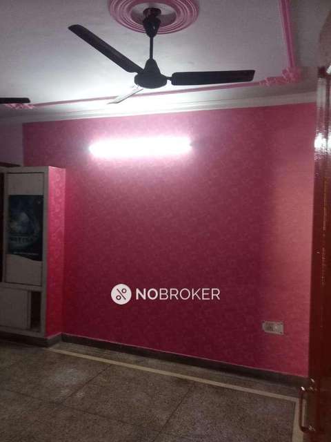 2 BHK Flat For Sale  In Azadpur