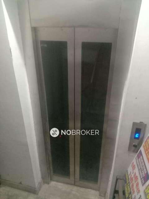 2 BHK Flat For Sale  In Azadpur