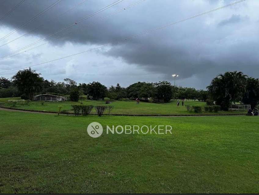 2 BHK Flat In Delta Central For Sale  In Sector 23