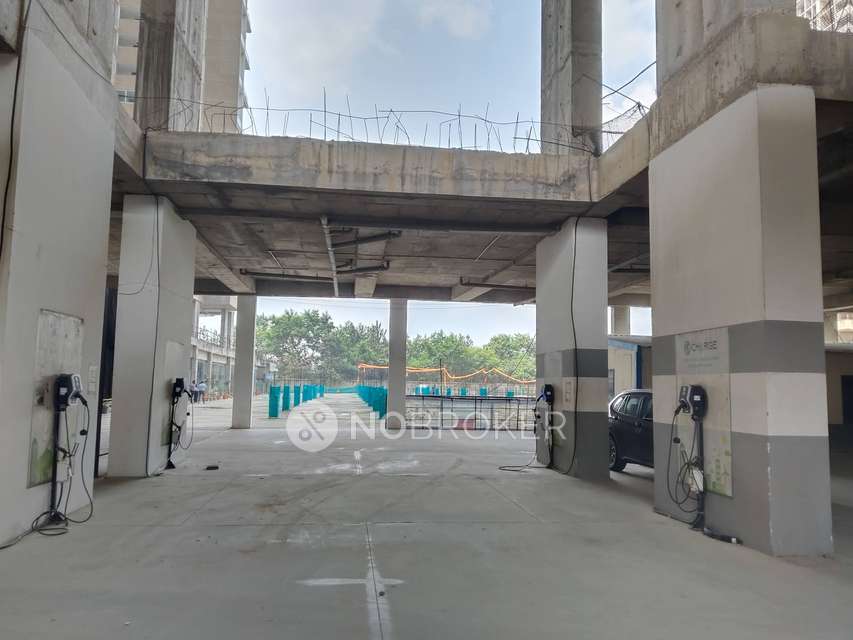 3 BHK Flat In Aliens Space Station For Sale  In Aliens Space Station