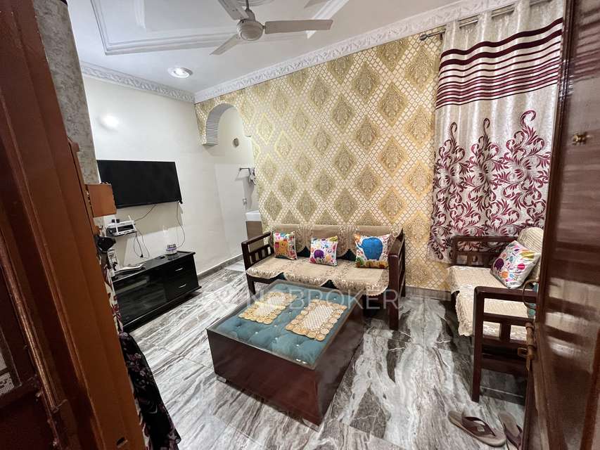 2 BHK Flat In Mahindra Park, Rani Bagh For Sale  In Mahindra Park