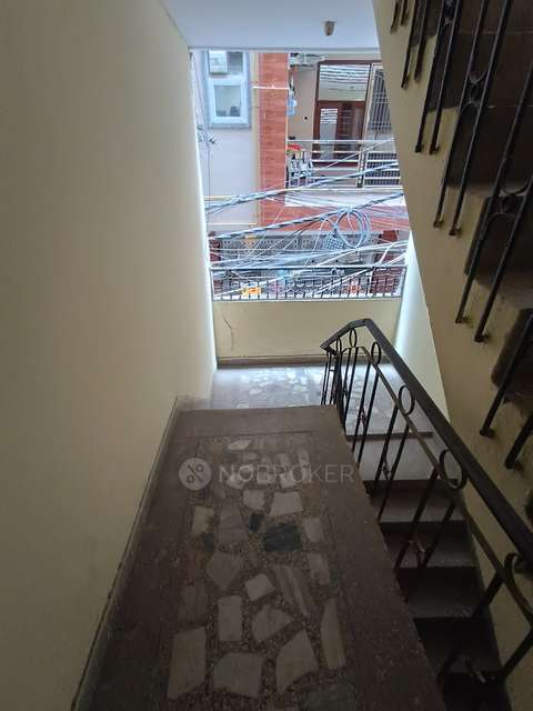 3 BHK Flat In Standalone Building   For Sale  In Laxmi Nagar