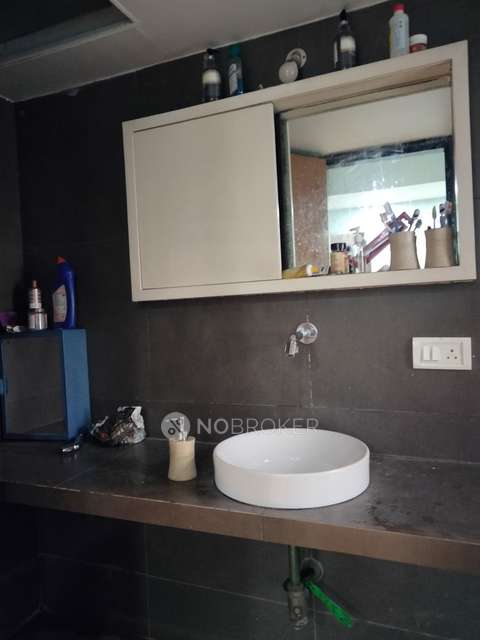 2 BHK Flat In Dimple Apartment For Sale  In Parel