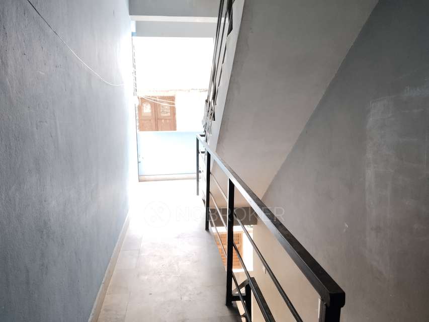 1 BHK Flat In Aruna Gowri Nivas For Sale  In  Padmarao Nagar