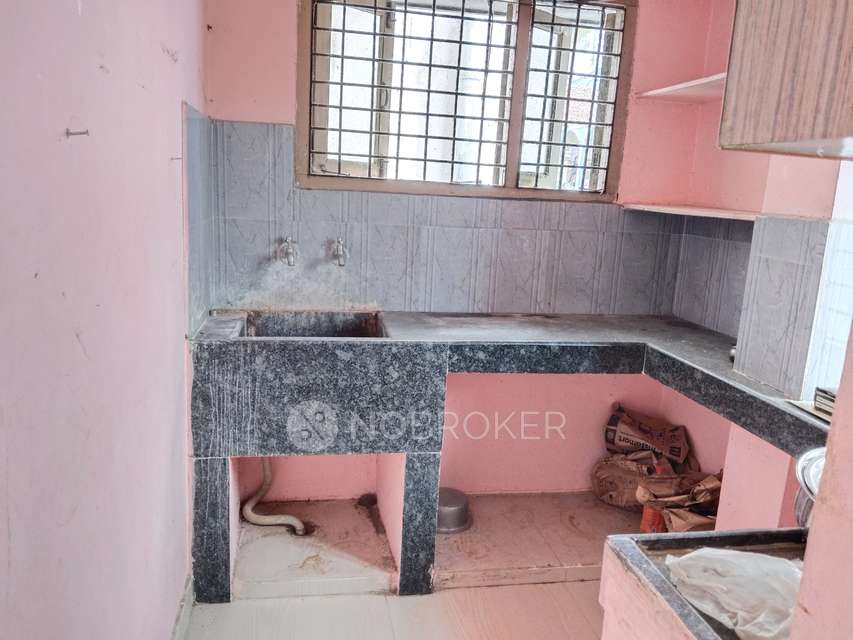 1 BHK Flat In Aruna Gowri Nivas For Sale  In  Padmarao Nagar