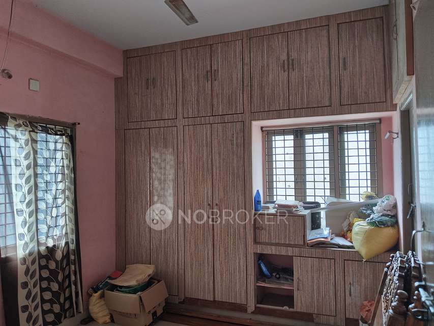 1 BHK Flat In Aruna Gowri Nivas For Sale  In  Padmarao Nagar