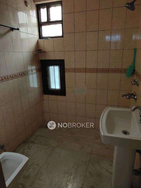 4+ BHK Flat For Sale  In Sector 23 