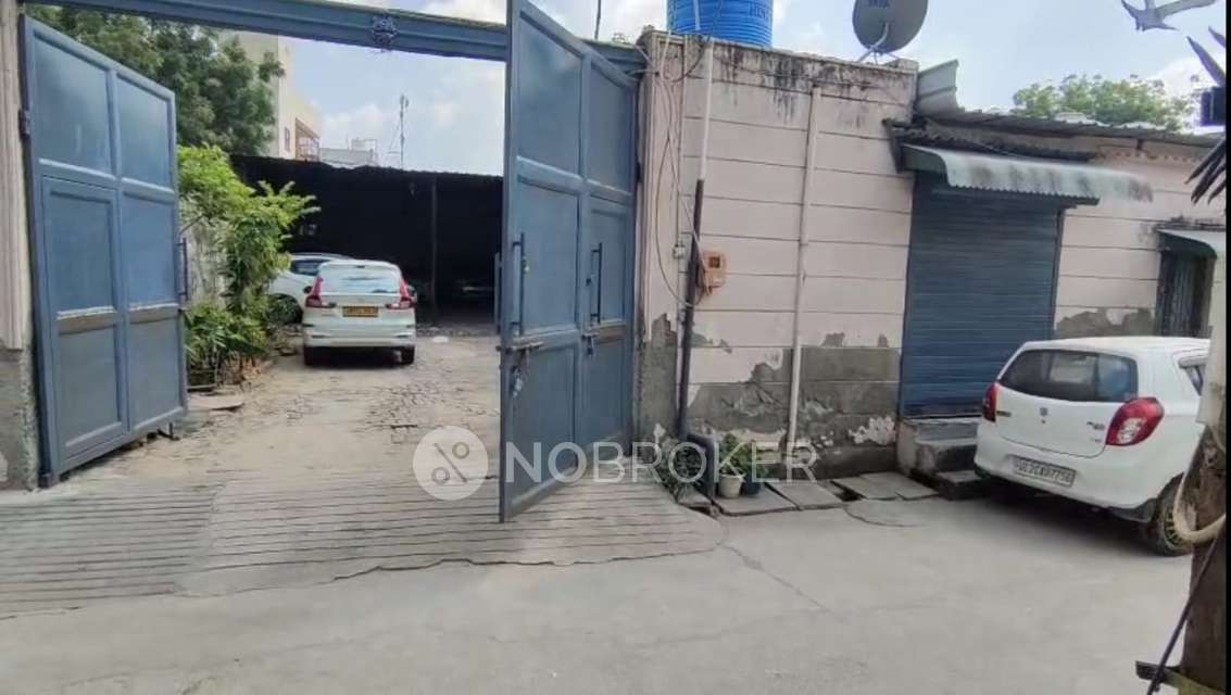 Plot For Sale  In Krishna Nagar / Gopal Nagar