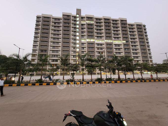 1 BHK Flat In Lodha Luxuria For Sale  In Majiwada