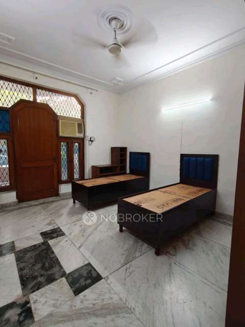 PG for Boys in Sector 142