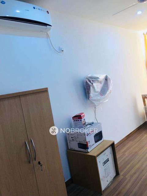 1 BHK Flat In Crystal Mall For Sale  In Knowledge Park Iii