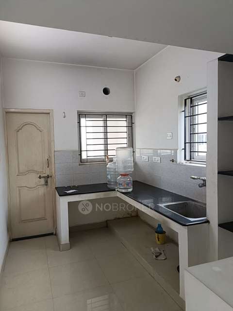 2 BHK Flat In Nest Legend For Sale  In Sholinganallur