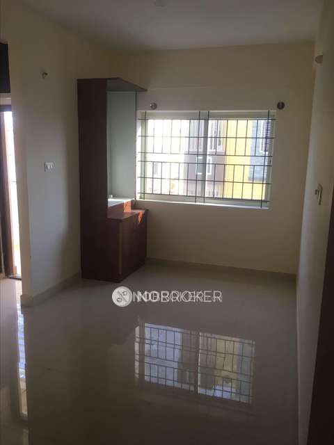 2 BHK Flat In Padmavati Residence For Sale  In Devarachikkana Halli